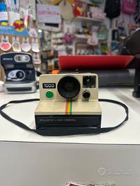 Polaroid 1000 lands camera instant