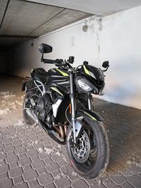 Triumph Street Triple 765 RS