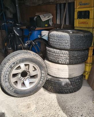 cerchi e gomme Mitsubishi Pajero sport  