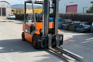 Carrello elevatore 4000kg