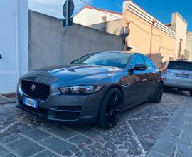 Jaguar XE 2.0d cambio automatico