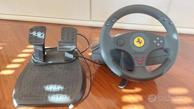 Thrustmaster Volante e pedali da corsa