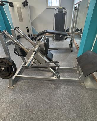 Hammer strength hack squat