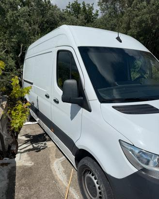 Mercedes sprinter