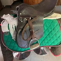 Sella e attrezzatura varia equitazione