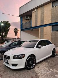 Volvo c30 d5 r-design