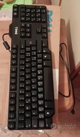 tastiera Dell con la sua scatola