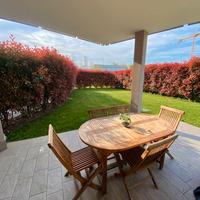 Tavolo da esterno in legno