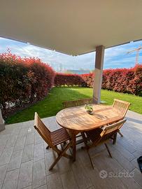 Tavolo da esterno in legno