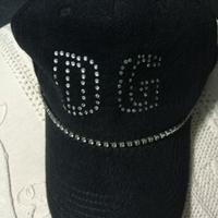 Cappello con visiera e strass
