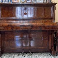 pianoforte a parete in buone condizioni