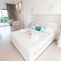 Grazioso monolocale con doppio terrazzo