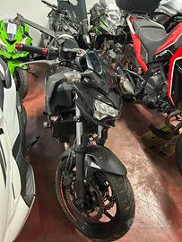 Kawasaki z650 anno 2021 incidentata