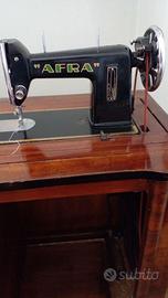 Macchina da cucire vintage AFRA