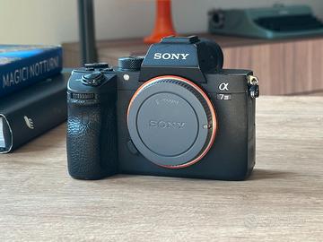 Sony A7 III – Fotocamera full-frame mirrorless