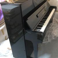 Pianoforte verticale Yamaha