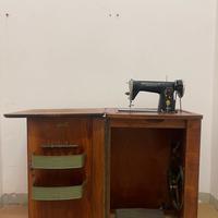 Macchina da cucire Singer 15M con mobiletto
