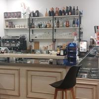arredamento bar completo pari a nuovo