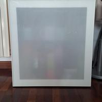 mobile con anta a vetro ikea