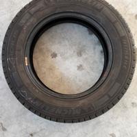 185/75R16C Gomme Michelin
