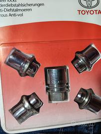 dadi antifurto ruote yaris