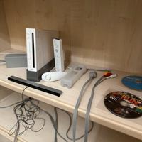 Nintendo Wii bianca usata + 2 giochi funzionant