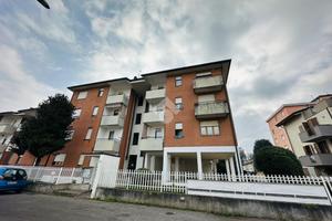 3 LOCALI A LENTATE SUL SEVESO