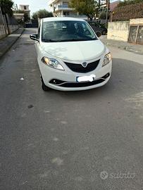 lancia ypsilon 2016
