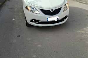 lancia ypsilon 2016