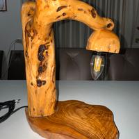 Lampada in legno di ulivo salentino