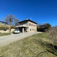 VILLA SINGOLA A PAVULLO NEL FRIGNANO