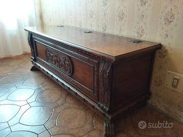 Cassapanca in legno