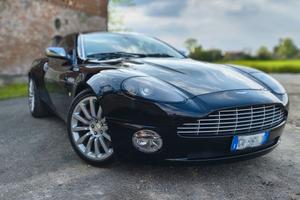 ASTON MARTIN VANQUISH V1 2002 P.E.R.M.U.T.O