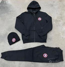 Tuta e berretto canada goose 