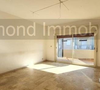 Appartamento 4,5 vani con garage a Giarre centro