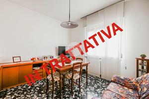 4 LOCALI A VILLAFRANCA DI VERONA