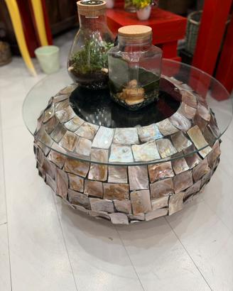 Tavolino da arredamento in vera madreperla e vetro