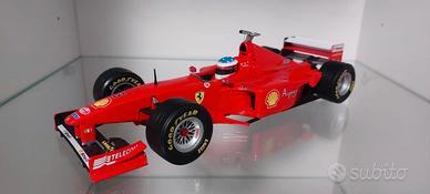 Ferrari F300 Hotwheels 1/18