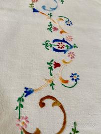 lenzuolo matrimoniale con pizzo e ricamo a mano