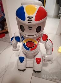 Emilio è il meglio, robot giocattolo 