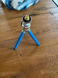 Tre piedi per  macchina fotografica piccola nuovo