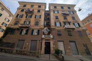 4 LOCALI A GENOVA