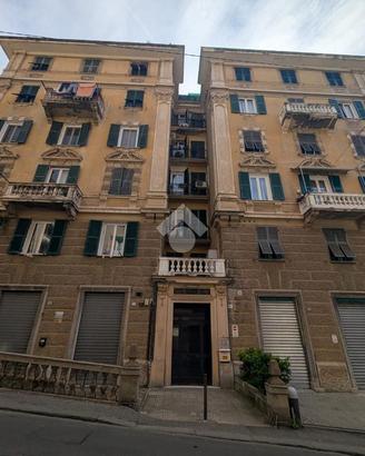 4 LOCALI A GENOVA
