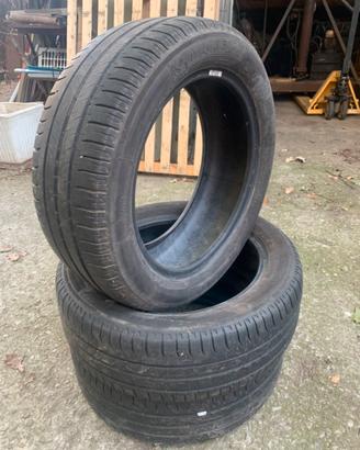 Gomme auto 195/55 R16