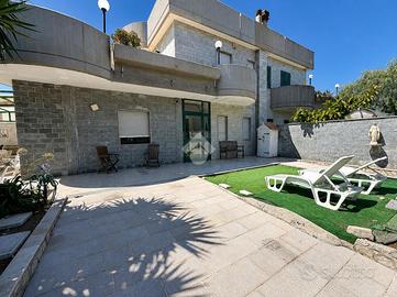 VILLA SINGOLA A BARI