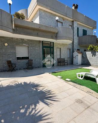 VILLA SINGOLA A BARI