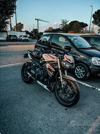 Triumph Street Triple S 660