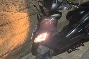 aprilia sr