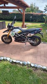 Aprilia Dorsoduro 750