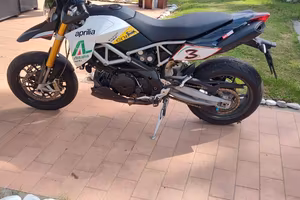 Aprilia Dorsoduro 750
